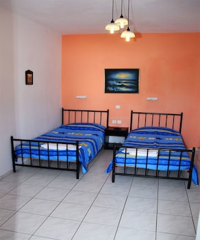 PSARAS APARTMENTS