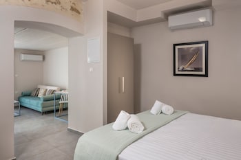 CAMARA RESIDENCE
