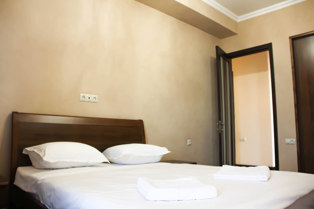 LUX CENTRAL APARTMENTS