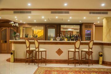 PALACE HOTEL LEGNANO (31 KM FROM MILAN)