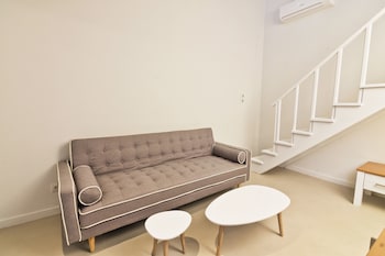 LINDOS COMFY SUITES
