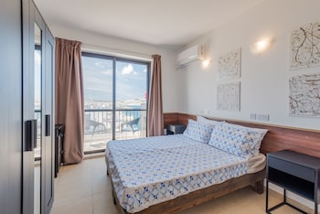 SEASHELLS PENTHOUSE HOT TUB SEAVIEW