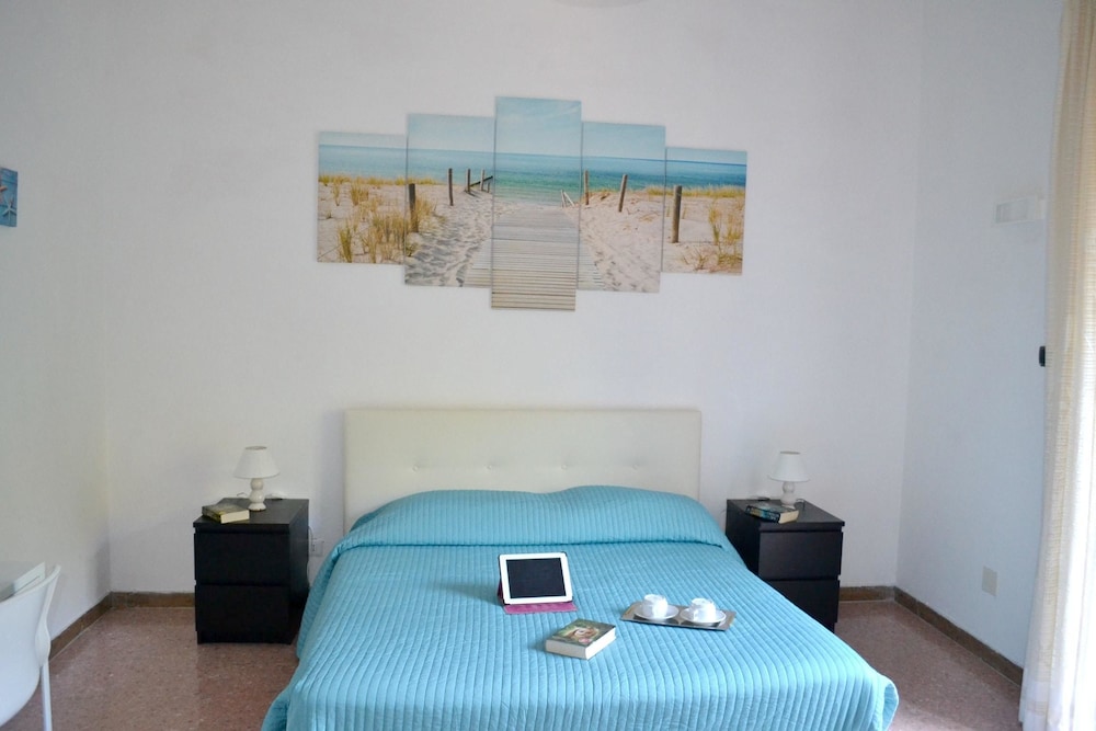APARTMENT WITH ONE BEDROOM IN SORRENTO, WITH FURNISHED GARDEN AND WIFI