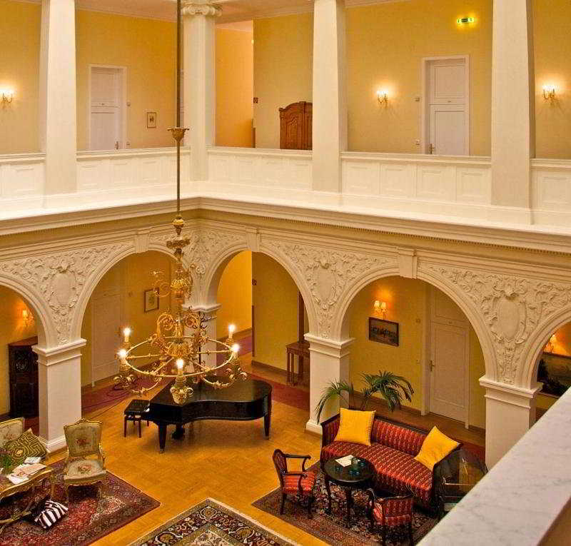 VILLA GUTENBRUNN (40 KM FROM VIENNA)