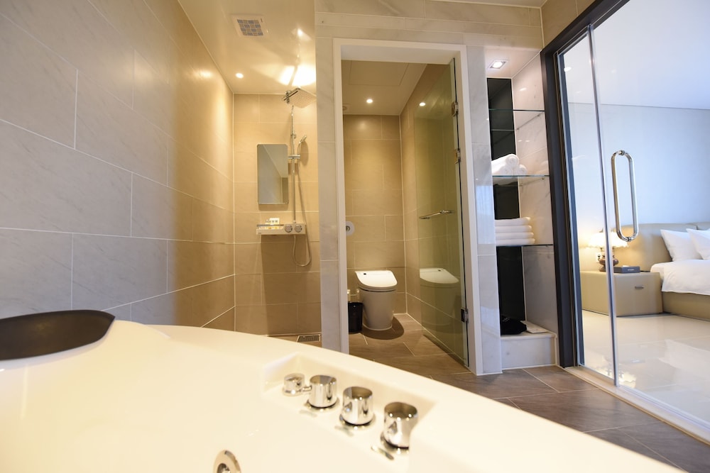 GEOJE ARTNOUVEAU SUITE HOTEL