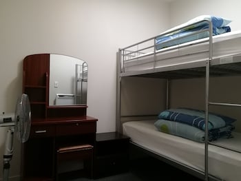 NEWTON LODGE - HOSTEL