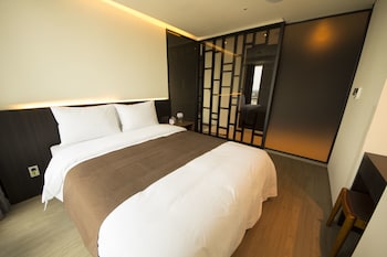 THE FIRST70 HOTEL