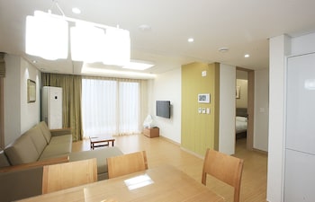 HIGH1 CONDOMINIUM