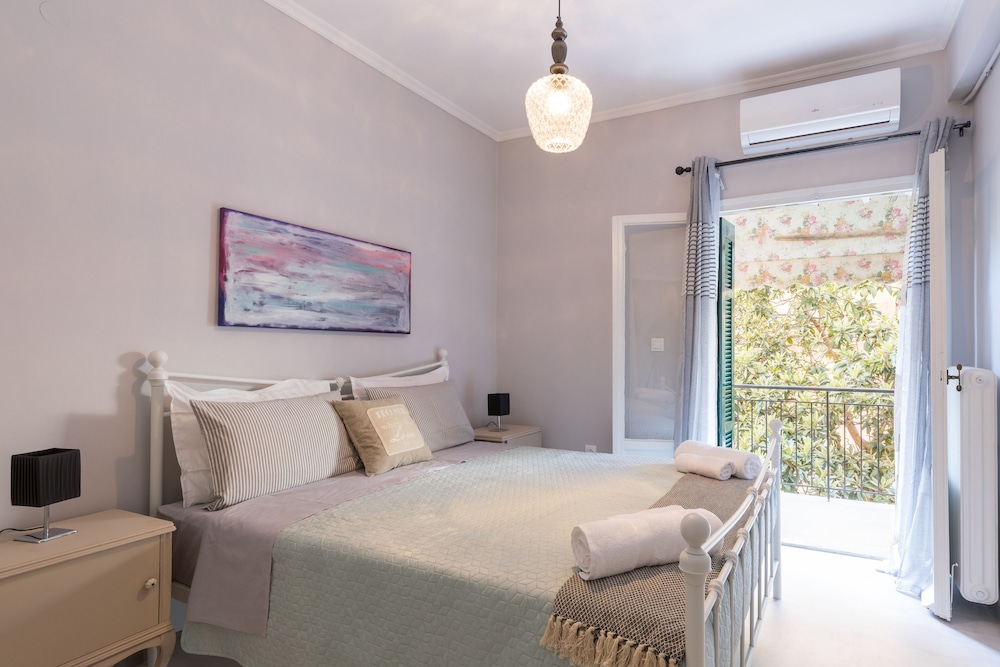 STYLISH COMFY APARTMENT IN CORFU CITY
