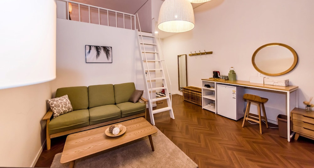 SEOGWIPO LUCID M PENSION