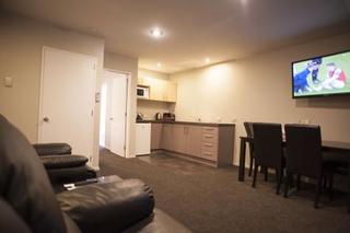 ARTHURS COURT MOTOR LODGE