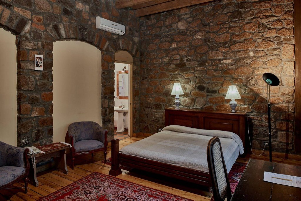 VILLA DELENDA