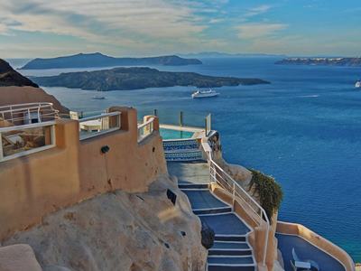 SUITES OF THE GODS