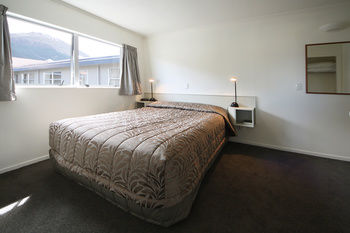 BLUE PEAKS LODGE