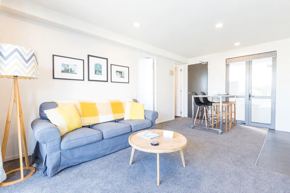 CHIC 1 BEDROOM APARTMENT IN PONSONBY