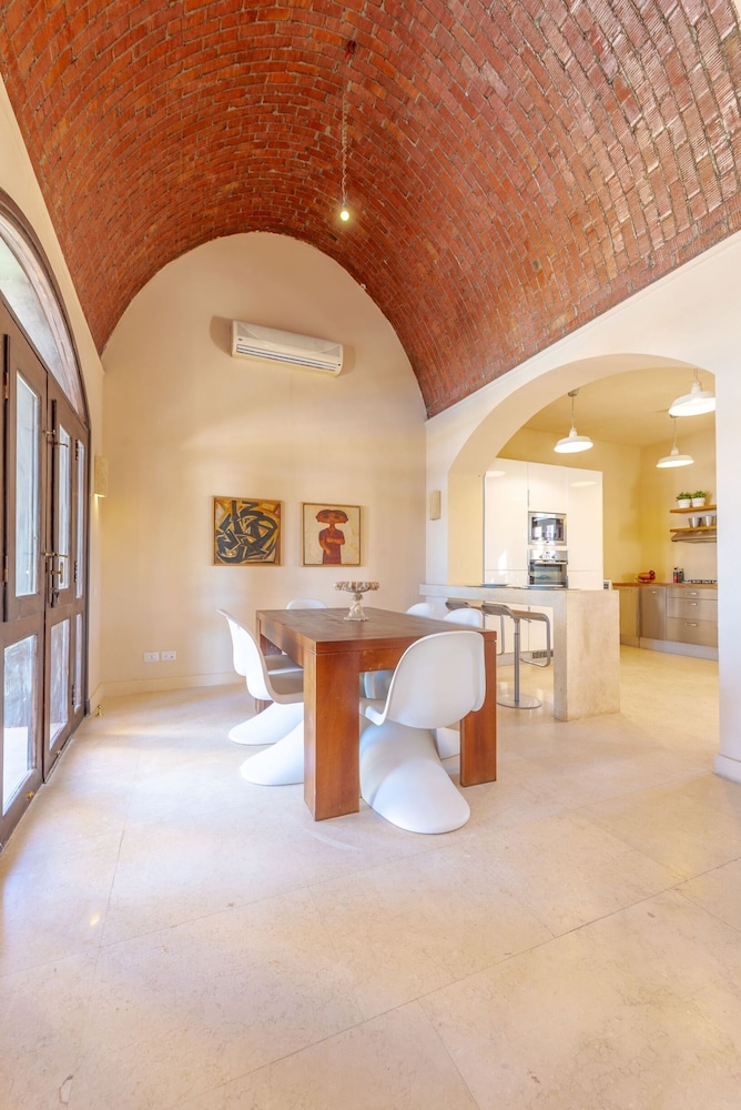VESTA - SUPERIOR VILLA - 3 BR - NORTH GOLF