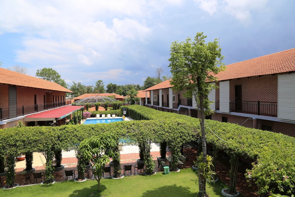 COUNTRYSIDE GARDEN RESORT AND BAR