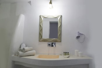 SAKAS RESIDENCES