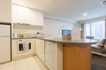 SPACIOUS & LUXURIOUS APARTMENT IN CBD