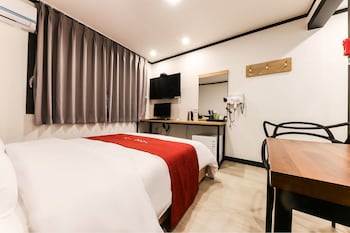 HOTEL ADEL