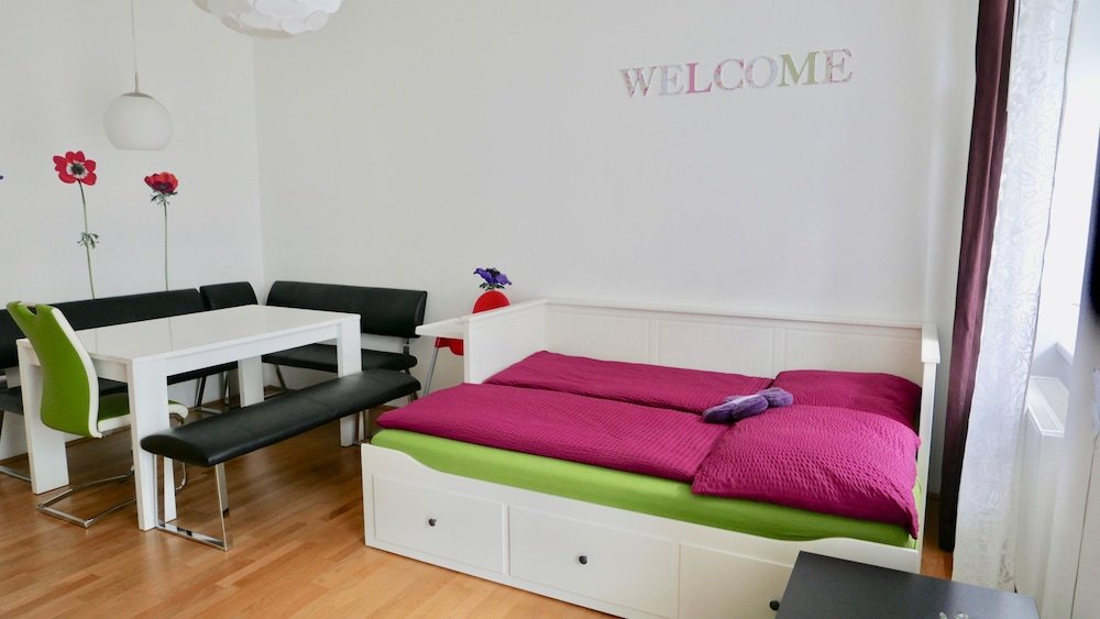 MODERN APARTMENT VIENNA - DIETRICHGASSE
