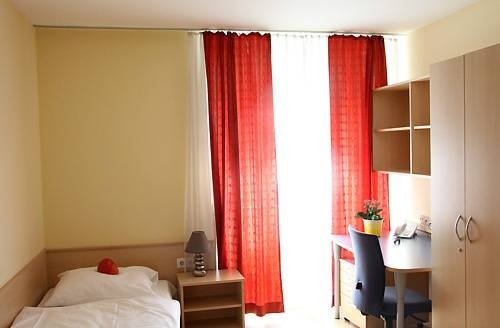STRAWBERRY HOSTEL