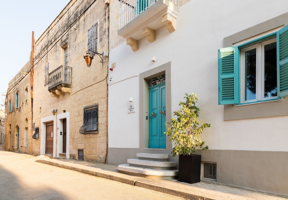 MYN IN RABAT