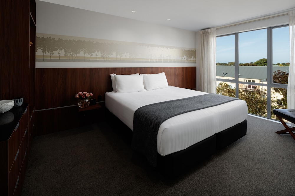 RYDGES LATIMER