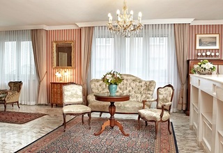 SAVOY HOTEL