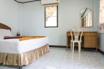 LANTA CORAL BEACH RESORT