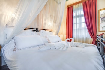 CASA LEONE HOTEL