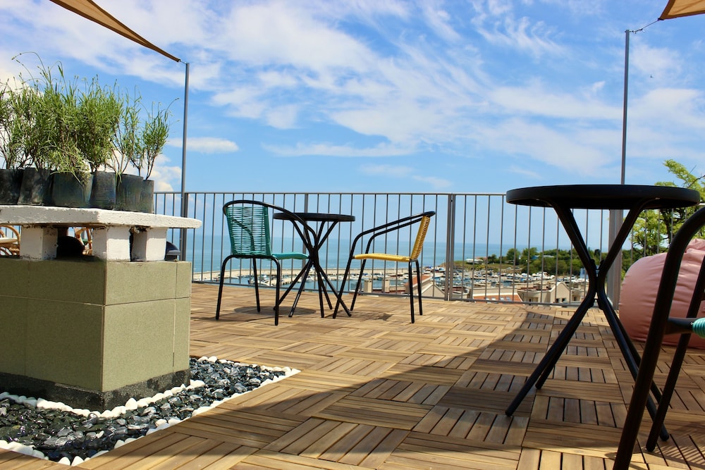 SUNSET ART HOTEL