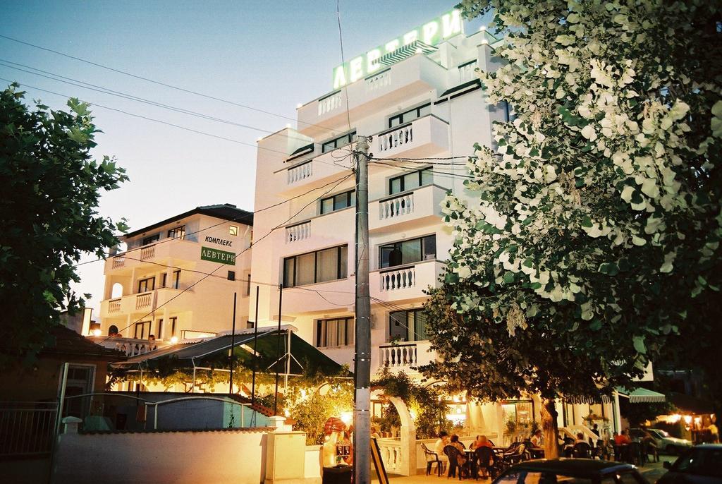 HOTEL LEVTERI