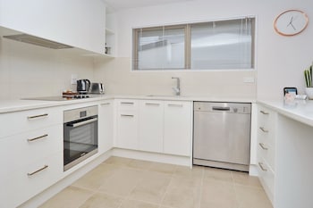 MADRAS ST APARTMENT 3