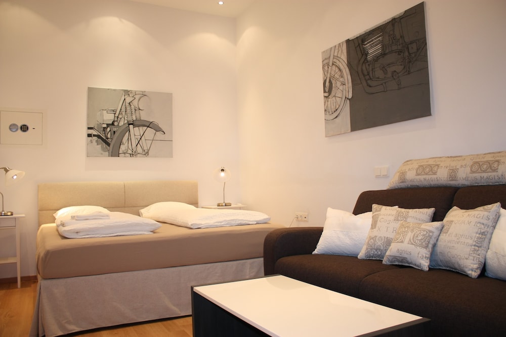 GOVIENNA OPERA APARTMENT