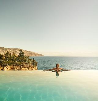 LES SUITES AT THE CLIFF BAY