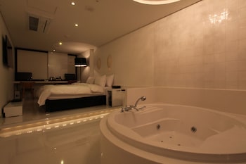 HOTEL DIVA