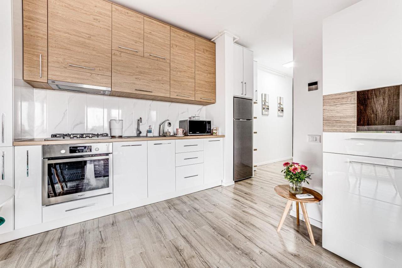 ARI GREEN APARTMENT NEAR ATRIUM MALL
