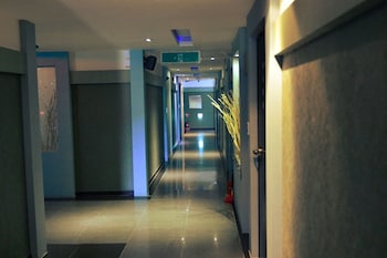 ENTER MOTEL