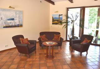 REGINA HOTEL