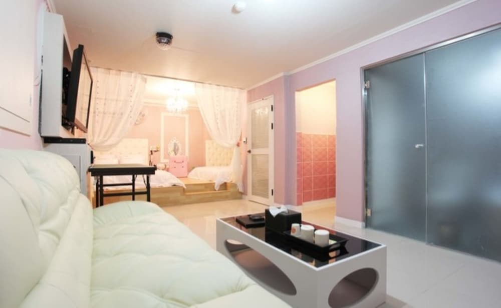 HOTEL E JEN