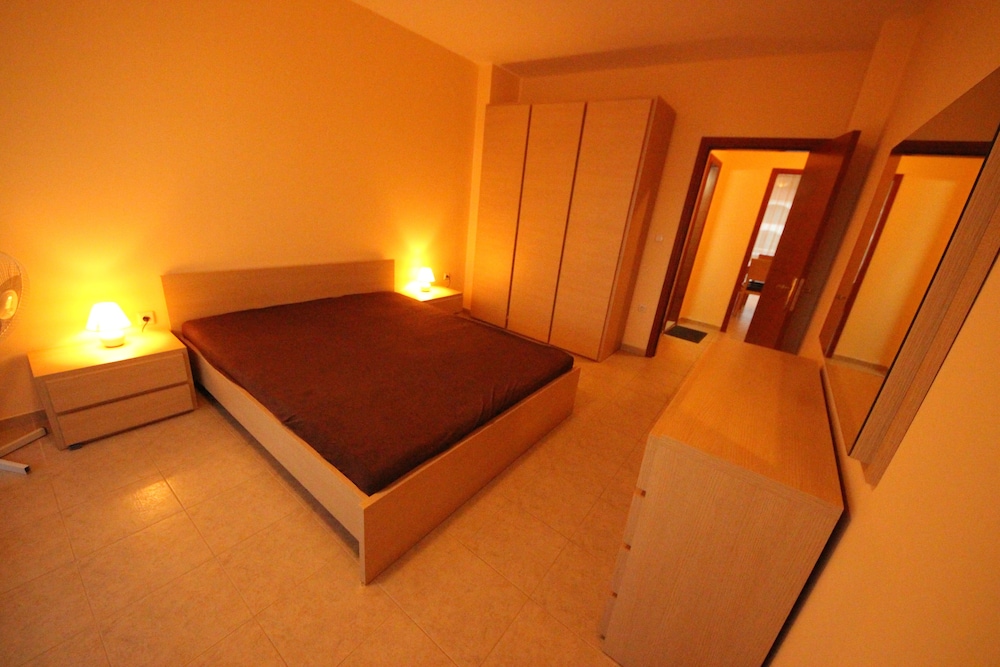 MENADA KAROLINA APARTMENTS