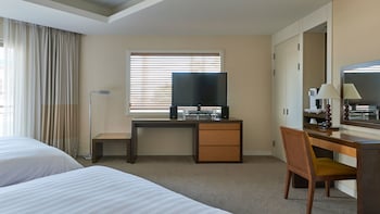 THE SUITES HOTEL JEJU