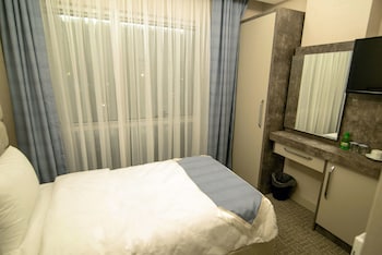 PRUSIAS HOTEL