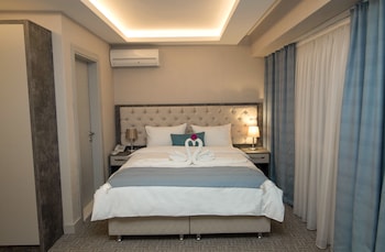 PRUSIAS HOTEL