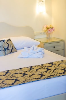 POLYXENIA BOUTIQUE HOTEL