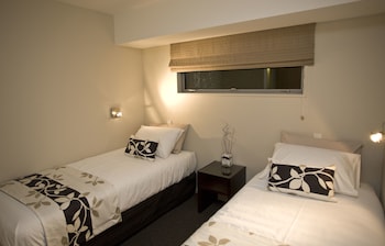 FOCUS MOTEL AND EXECUTIVE SUITES