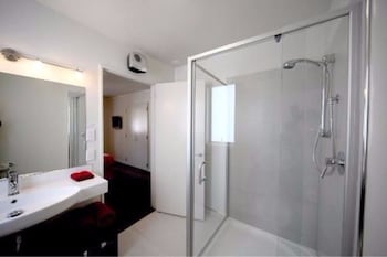 SALERNO MOTEL APARTMENTS