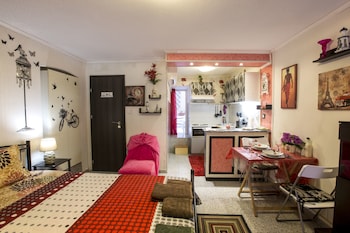 LOVELY STUDIO