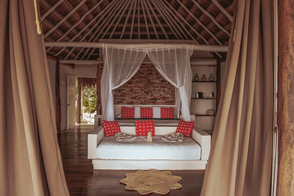 ALMA TULUM